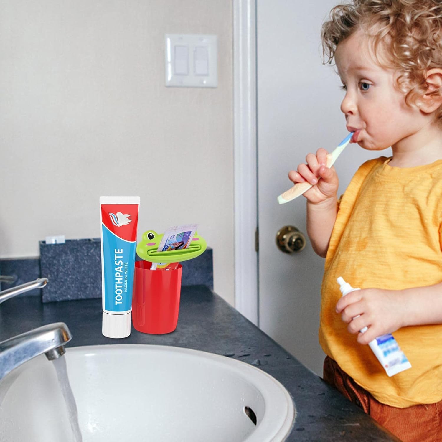 EXPRIMIDOR DE PASTA DE DIENTES EN FORMA DE FIGURAS